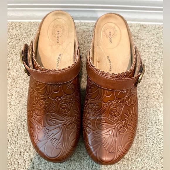 BRIOSO | Robson Tooled Floral Southwestern Brown Leather Clogs | Womens 10 - Picture 5 of 9